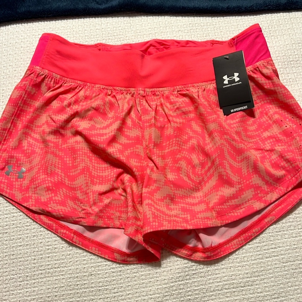 NWT Under Armour speed pocket print shorts size large fitted